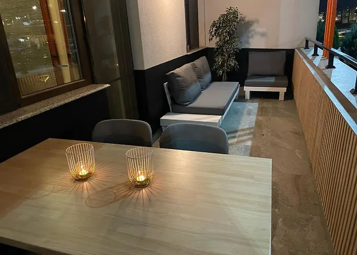 Apartment Chic By Landev